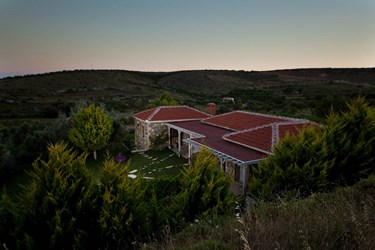 Bozcaada ve Mavi Karga Fotoğrafları - Bozcaada Mavi Karga